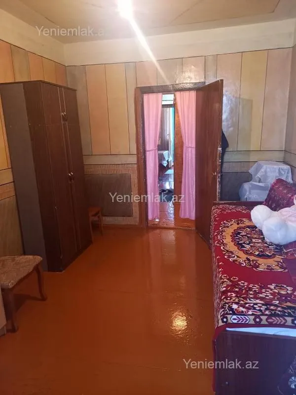 Satılır 4 otaqlı köhnə tikili 98 m²