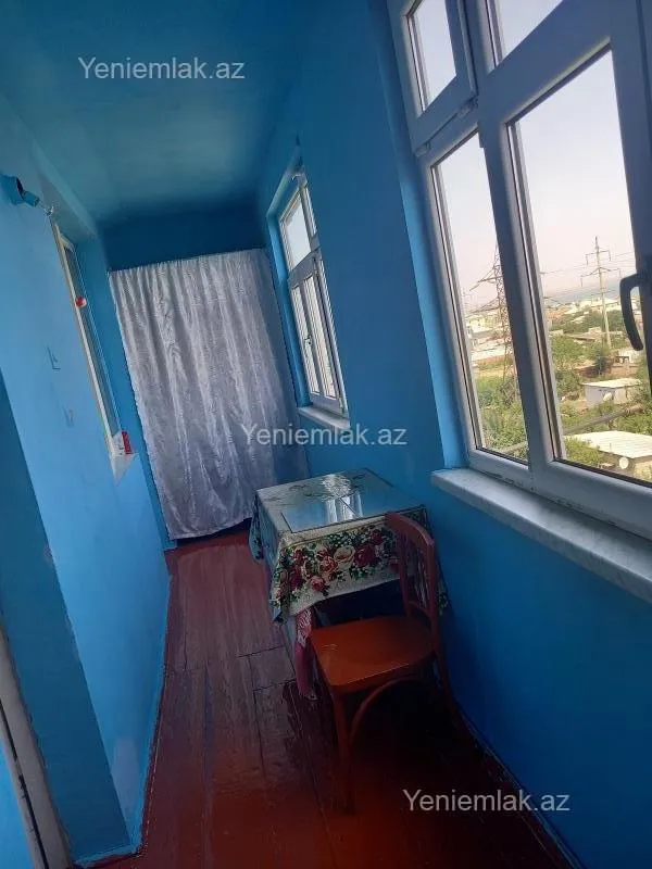 Satılır 4 otaqlı köhnə tikili 98 m²