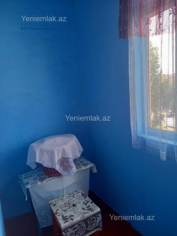 Satılır 4 otaqlı köhnə tikili 98 m²