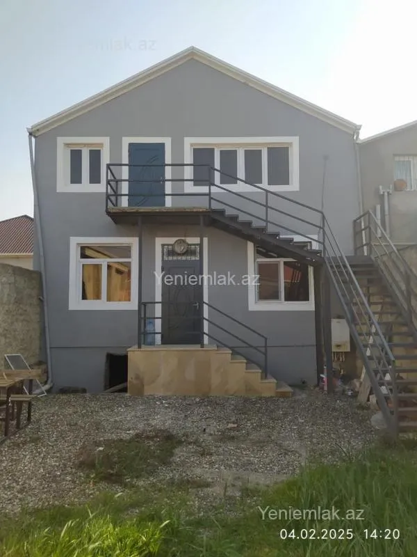 Satılır 6 otaqlı həyət evi 140 m²