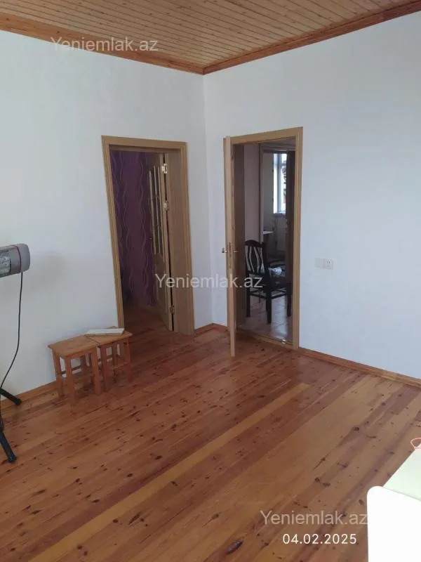 Satılır 6 otaqlı həyət evi 140 m²