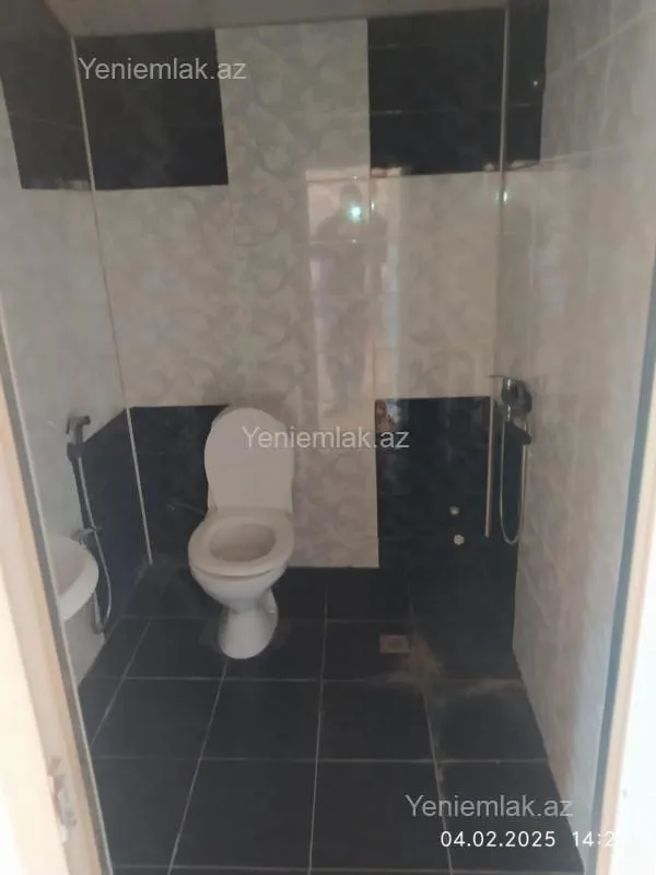 Satılır 6 otaqlı həyət evi 140 m²