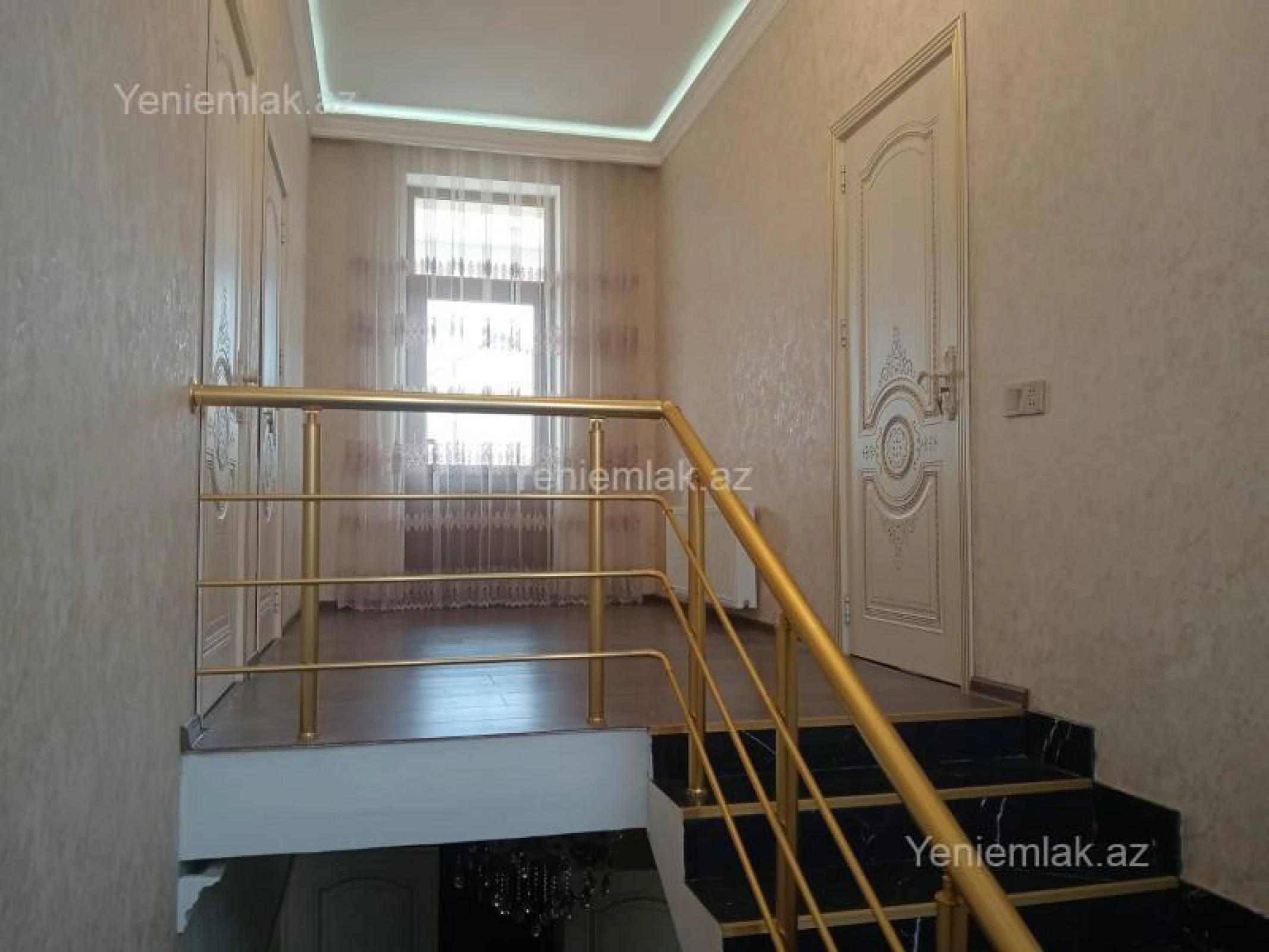 Satılır 4 otaqlı həyət evi 160 m²