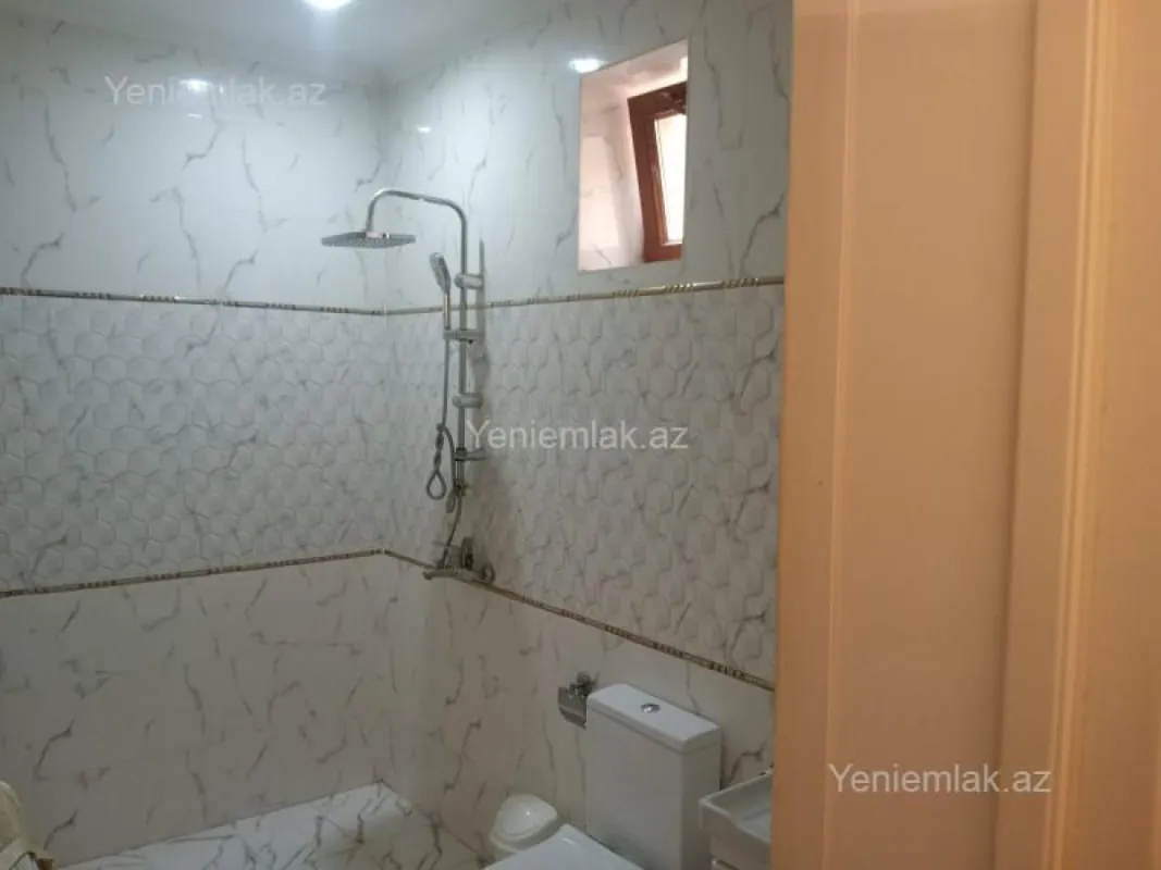 Satılır 4 otaqlı həyət evi 160 m²