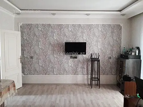Satılır 3 otaqlı köhnə tikili 95 m²