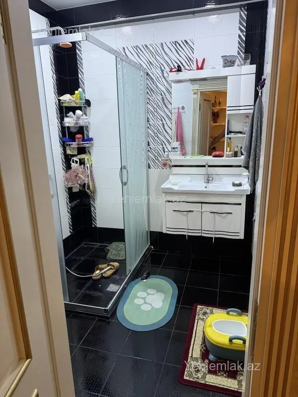 Satılır 4 otaqlı yeni tikili 120 m²