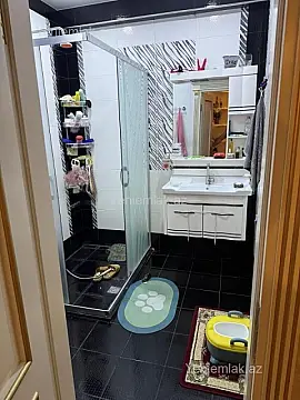 Satılır 4 otaqlı yeni tikili 120 m²