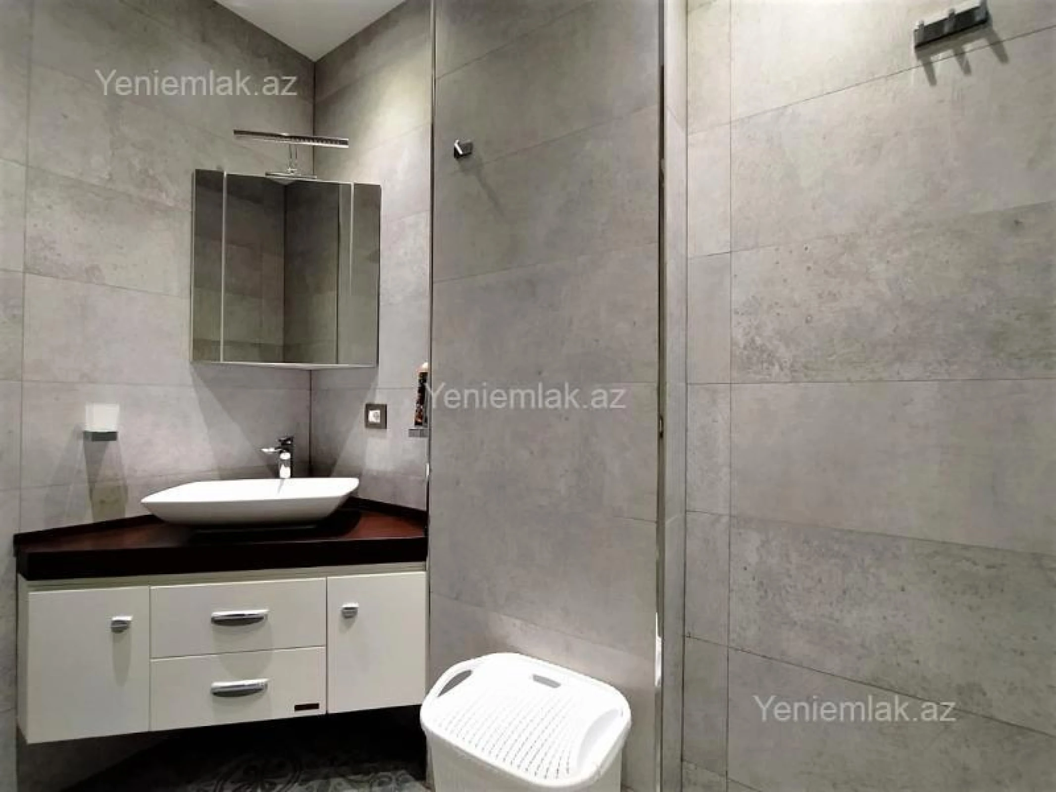 Satılır 4 otaqlı yeni tikili 170 m²