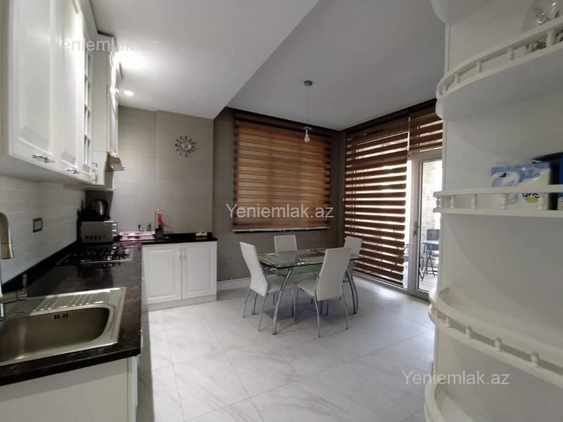Satılır 4 otaqlı yeni tikili 170 m²