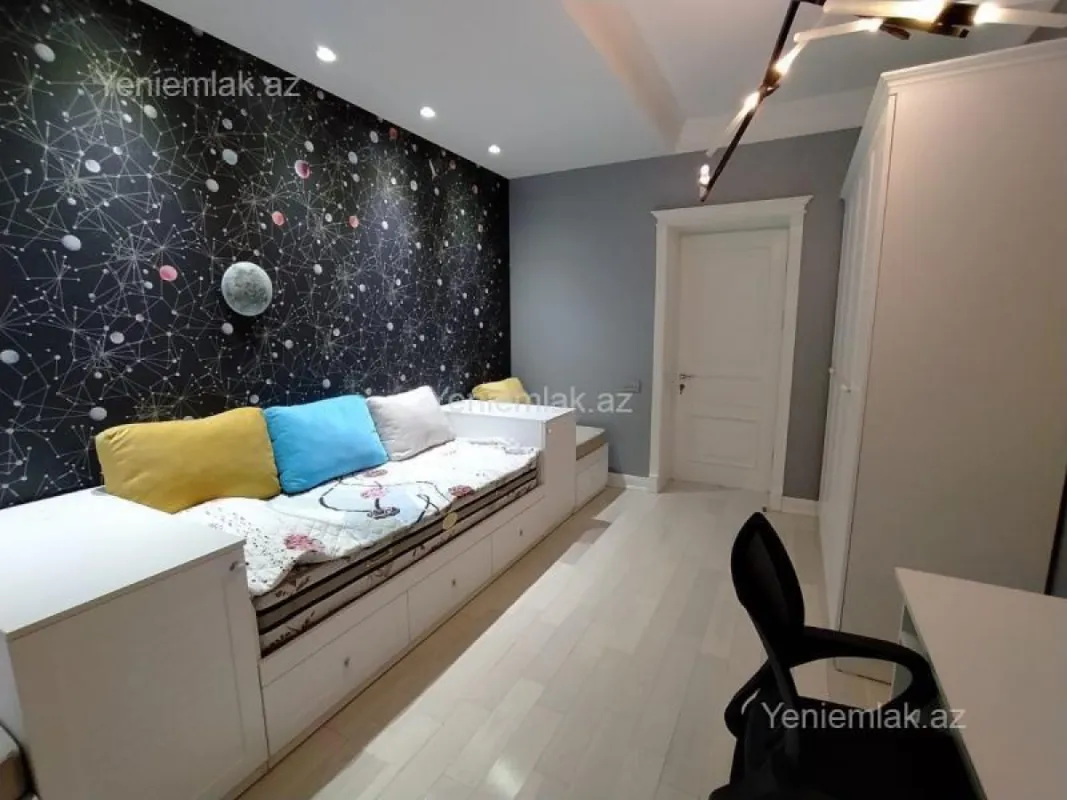 Satılır 4 otaqlı yeni tikili 170 m²