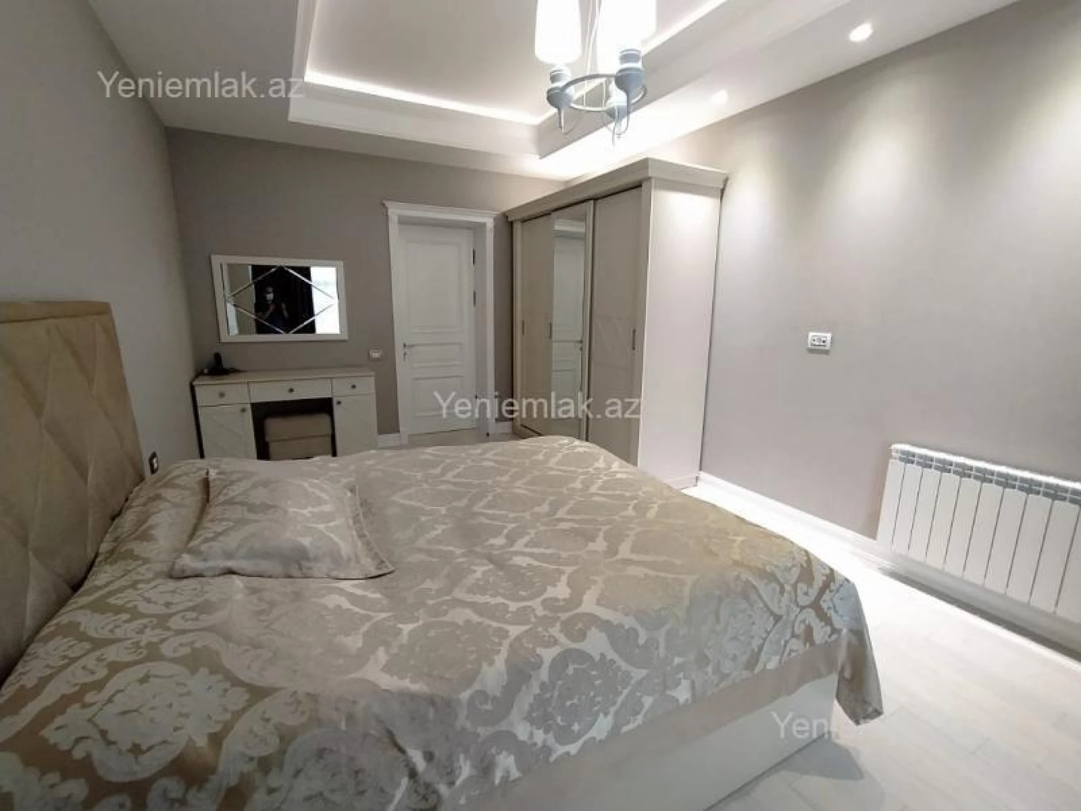 Satılır 4 otaqlı yeni tikili 170 m²