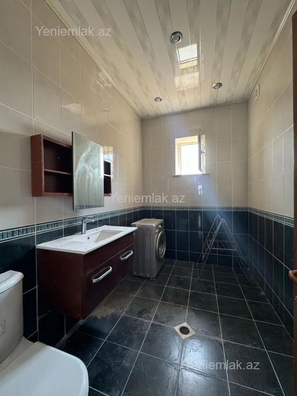 Satılır 7 otaqlı həyət evi 350 m²
