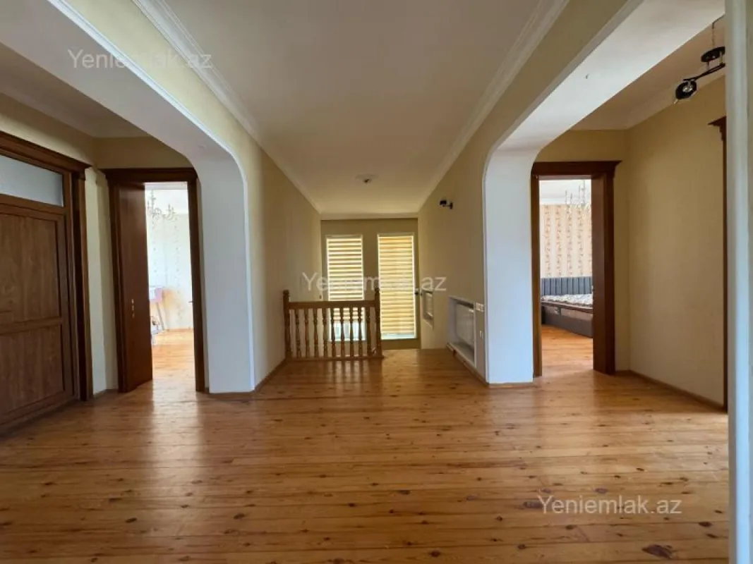 Satılır 7 otaqlı həyət evi 350 m²