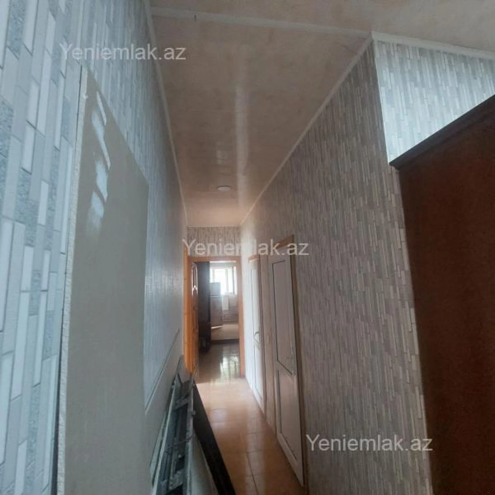 Satılır 2 otaqlı köhnə tikili 56 m²