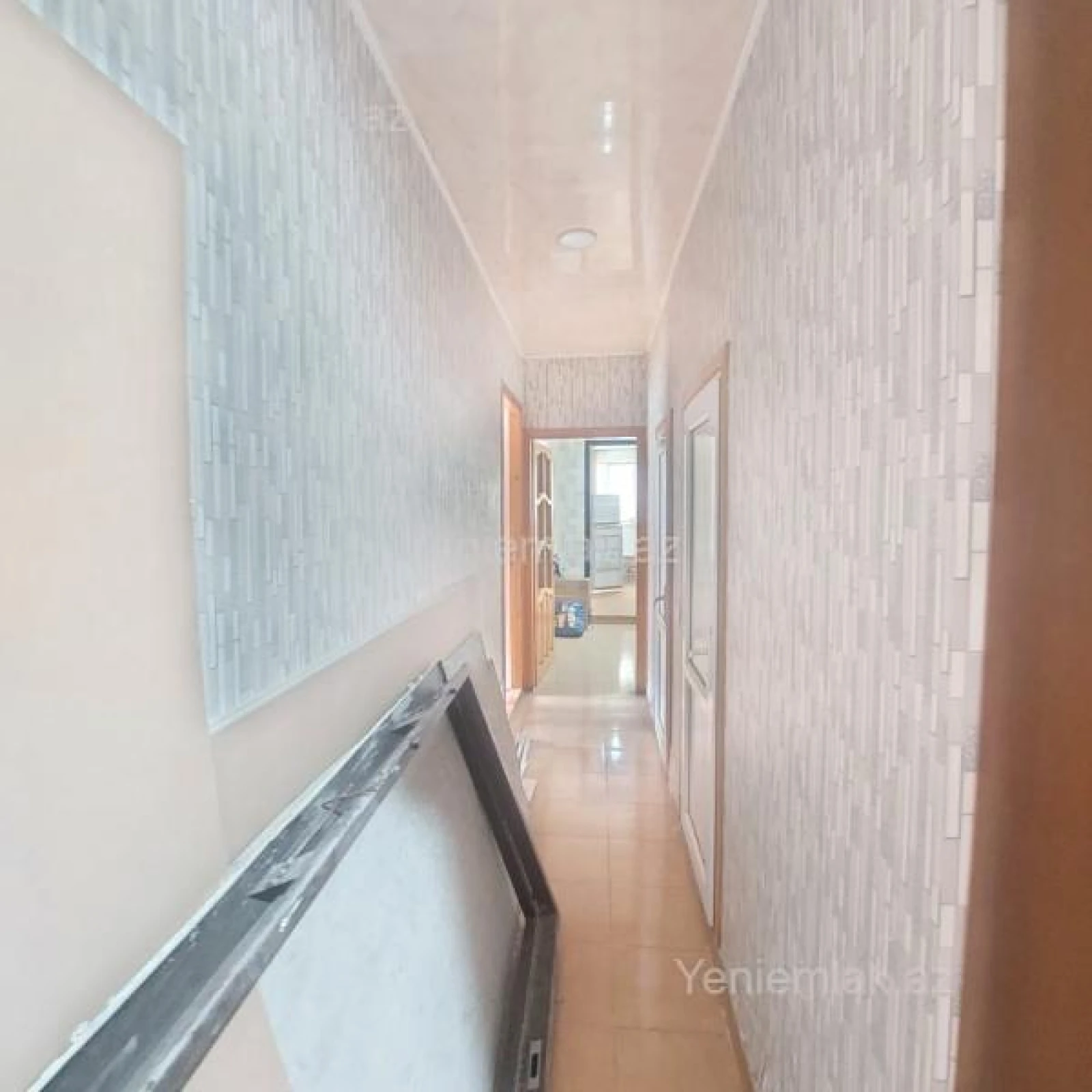 Satılır 2 otaqlı köhnə tikili 56 m²