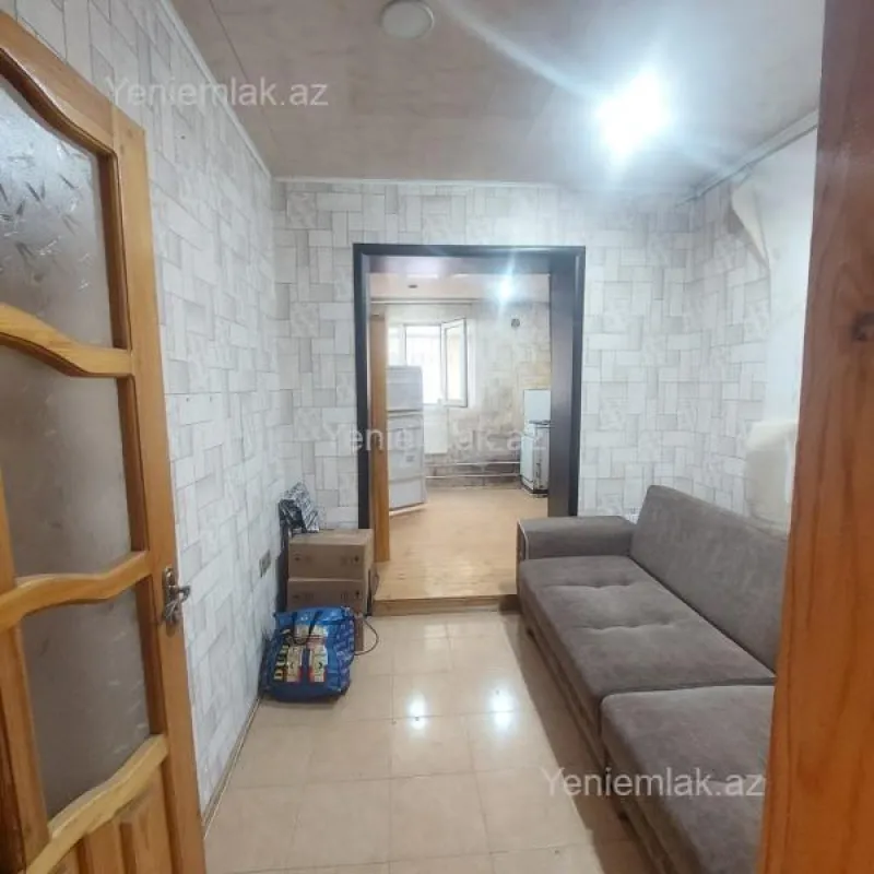 Satılır 2 otaqlı köhnə tikili 56 m²