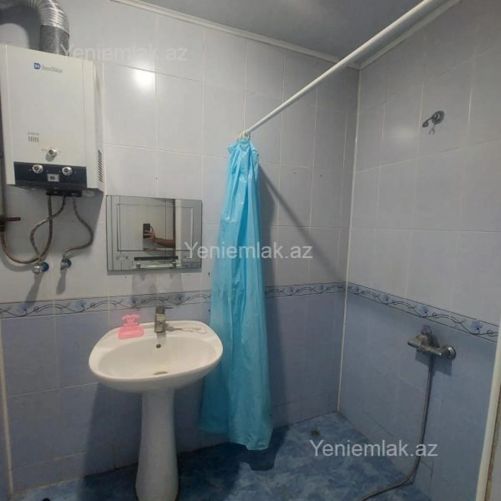 Satılır 2 otaqlı köhnə tikili 56 m²