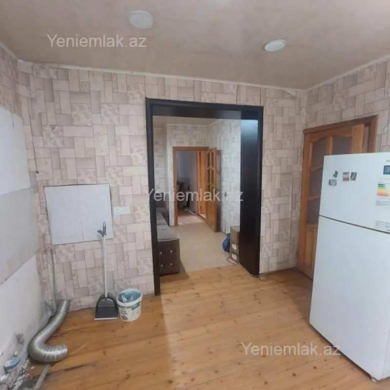 Satılır 2 otaqlı köhnə tikili 56 m²