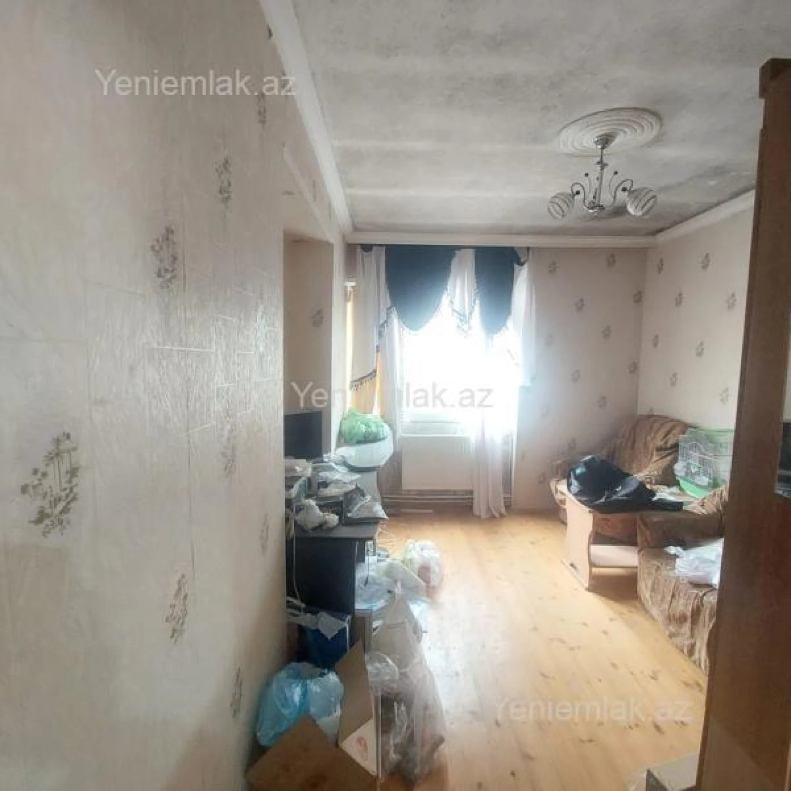 Satılır 2 otaqlı köhnə tikili 56 m²
