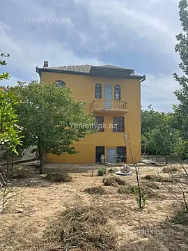 Satılır 4 otaqlı həyət evi 180 m²