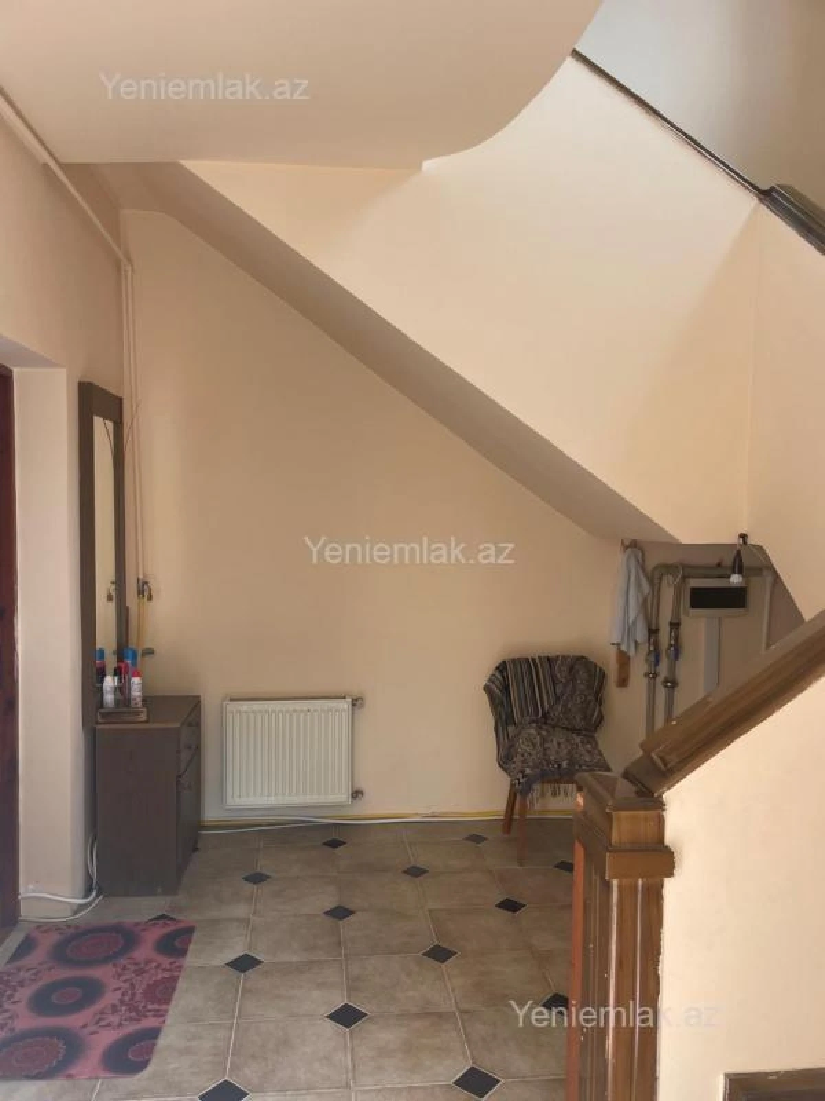 Satılır 4 otaqlı həyət evi 180 m²
