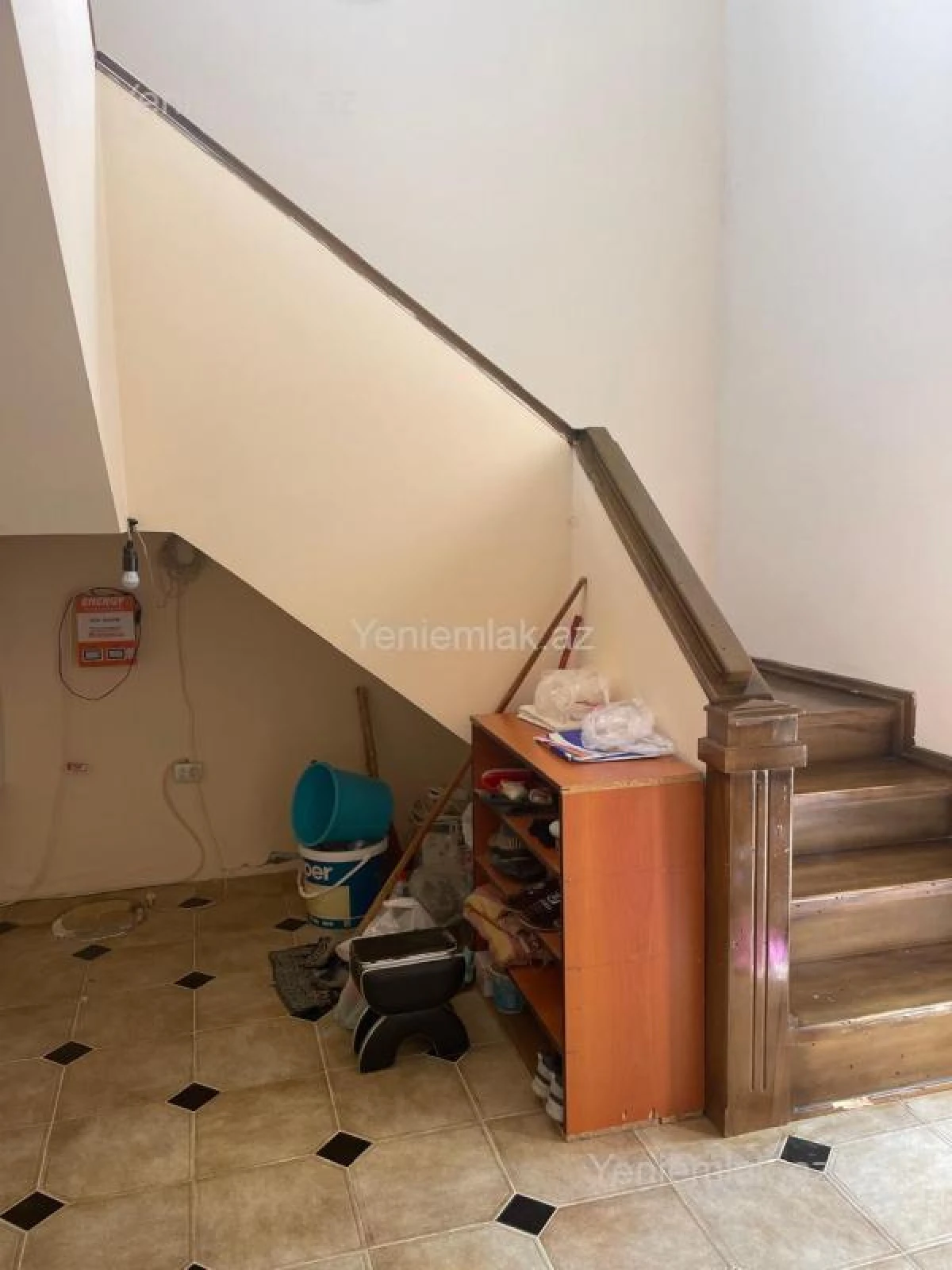Satılır 4 otaqlı həyət evi 180 m²