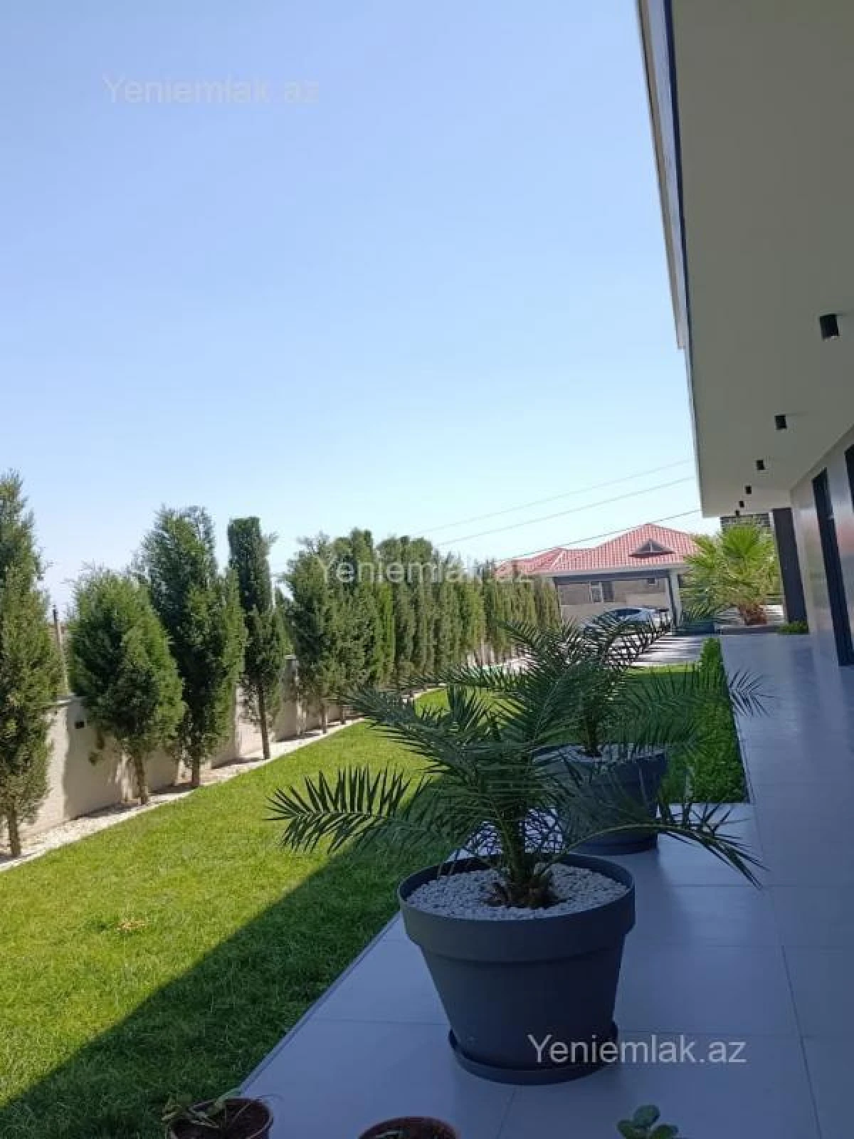 Satılır 6 otaqlı həyət evi 300 m²