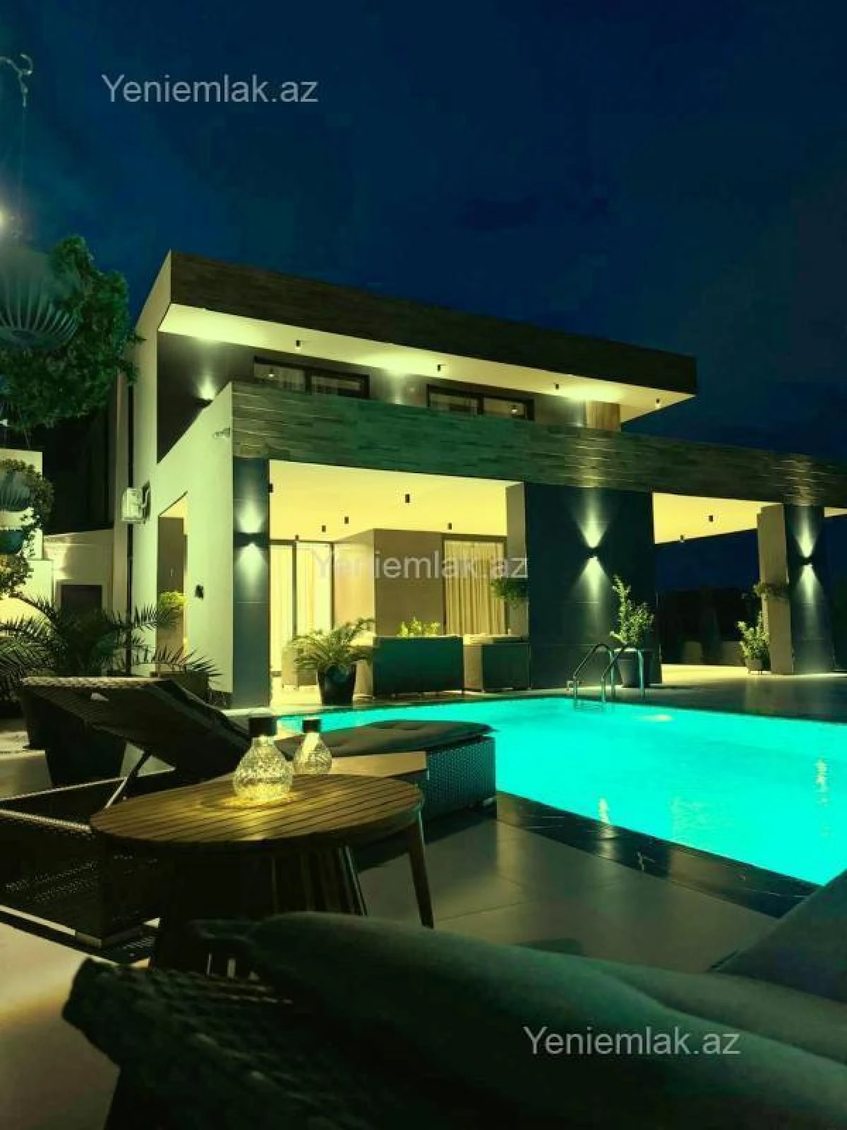 Satılır 6 otaqlı həyət evi 300 m²