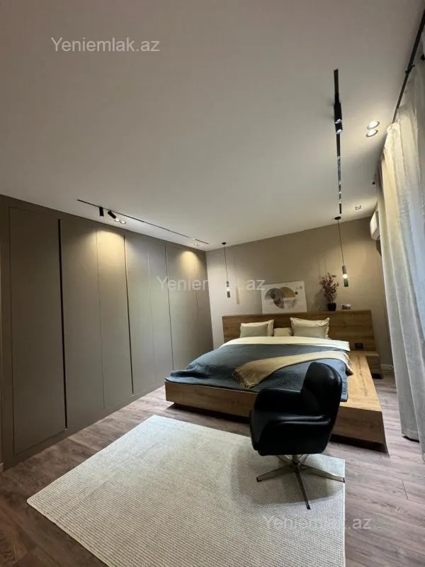 Satılır 6 otaqlı həyət evi 300 m²