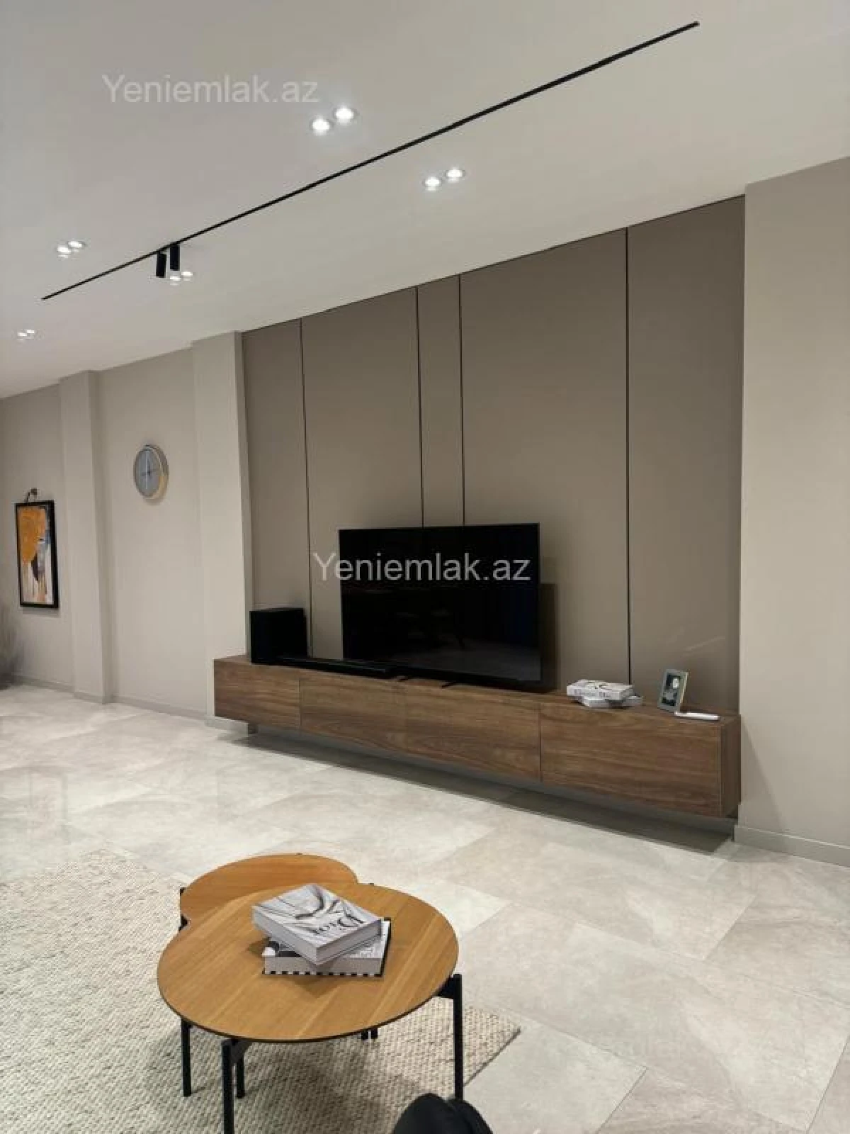 Satılır 6 otaqlı həyət evi 300 m²