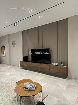 Satılır 6 otaqlı həyət evi 300 m²