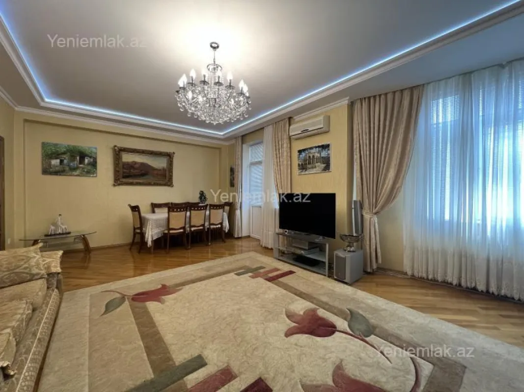 Satılır 3 otaqlı yeni tikili 158 m²