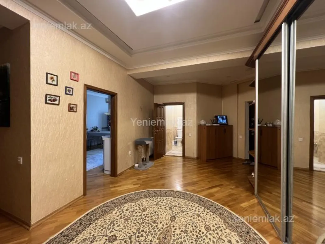 Satılır 3 otaqlı yeni tikili 158 m²