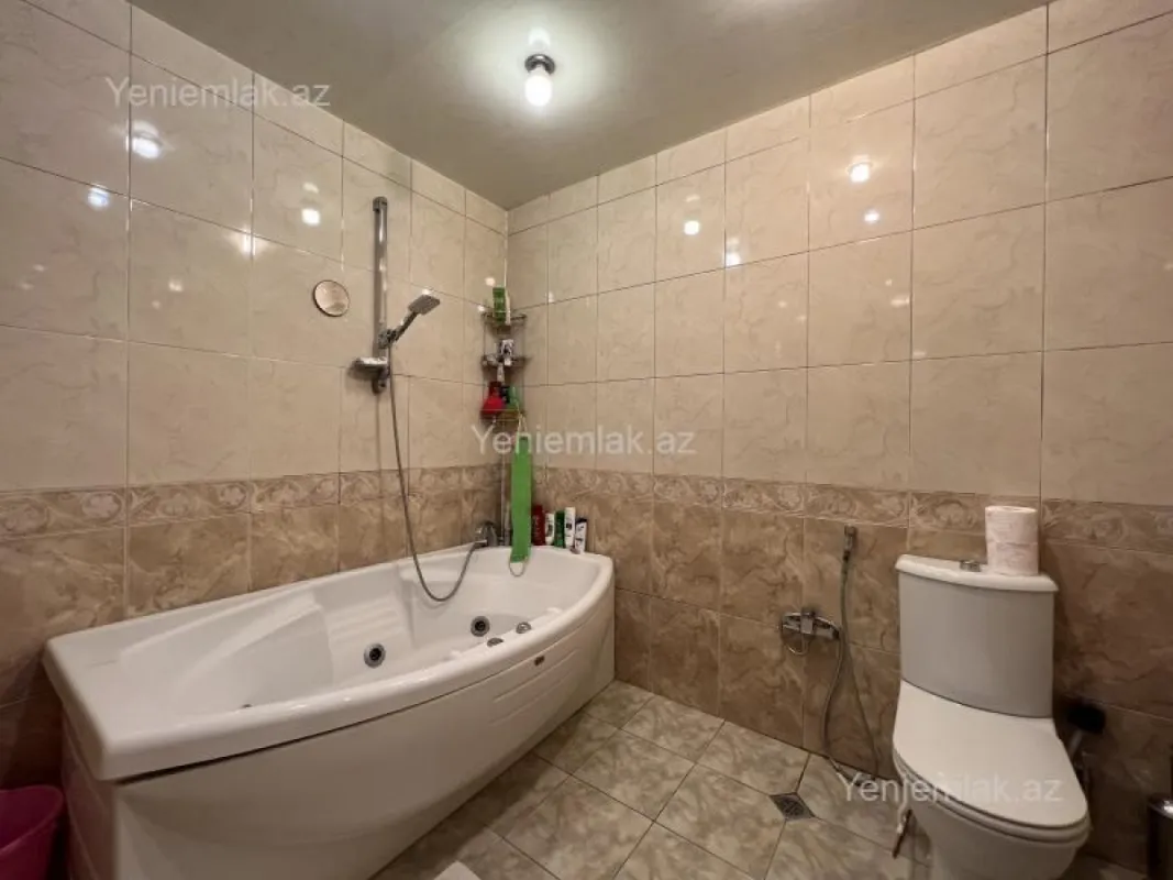 Satılır 3 otaqlı yeni tikili 158 m²