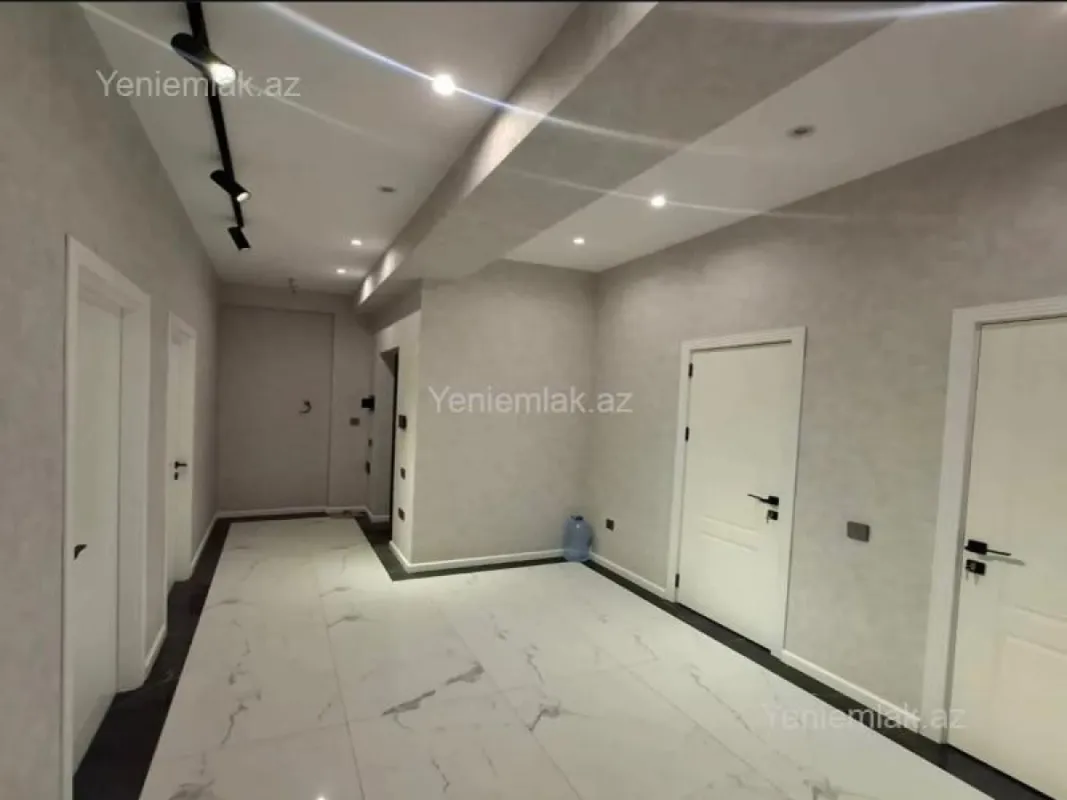 Satılır 3 otaqlı yeni tikili 97 m²