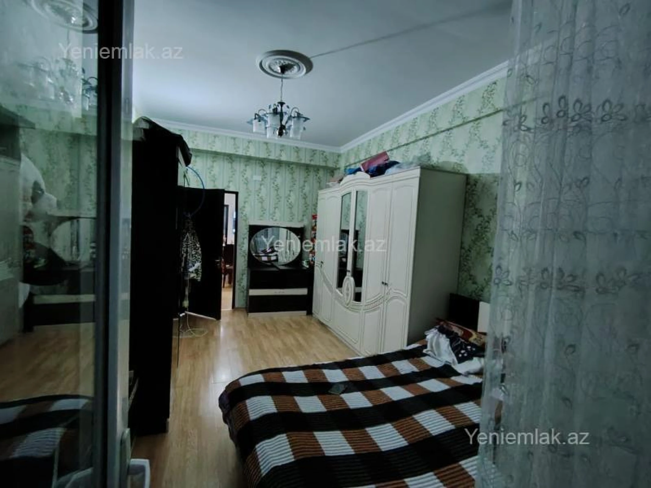 Satılır 3 otaqlı yeni tikili 135 m²