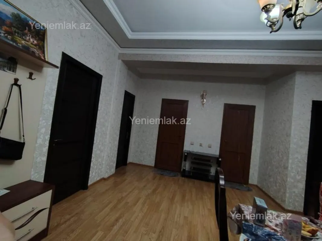 Satılır 3 otaqlı yeni tikili 135 m²