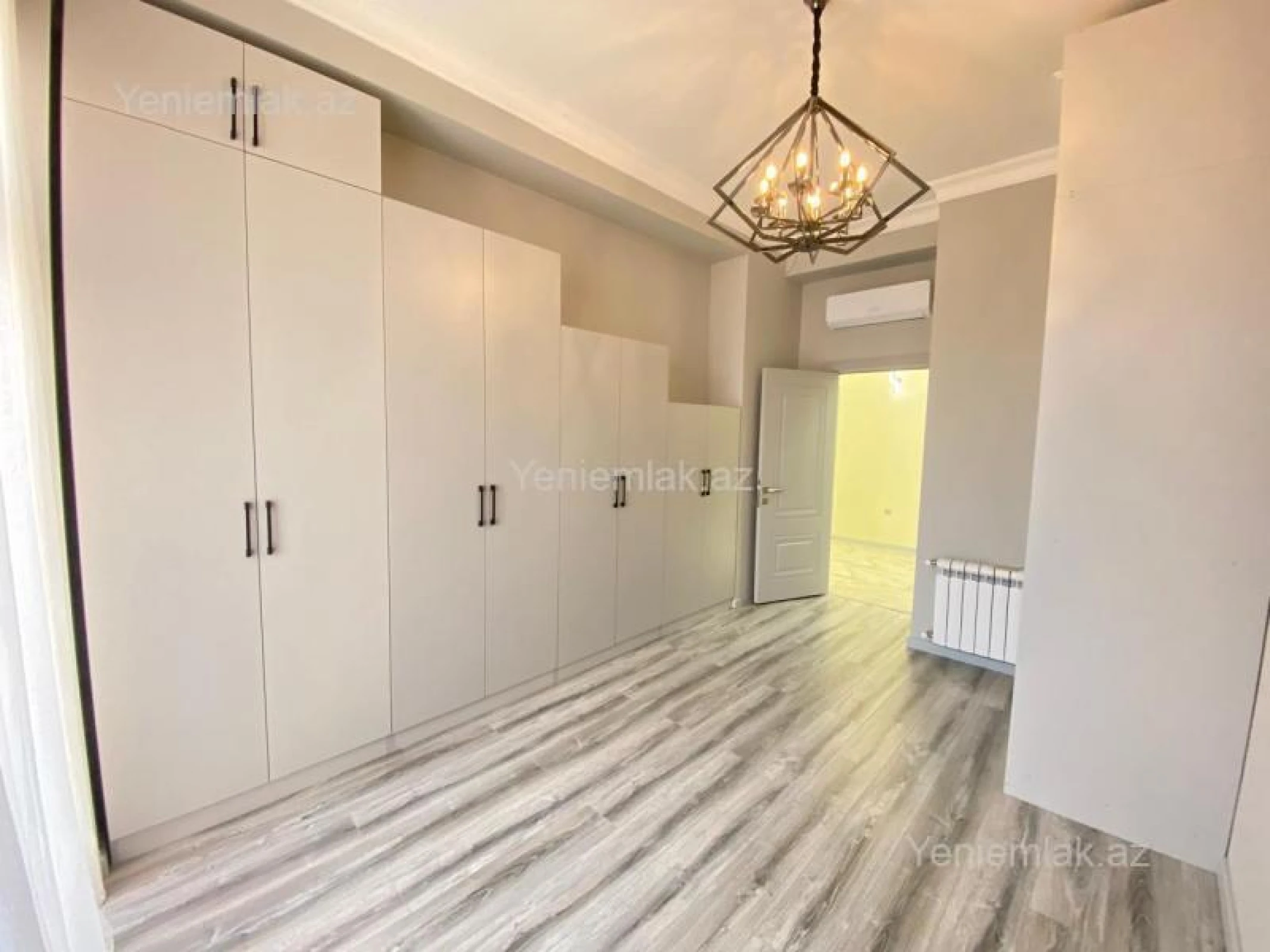 Satılır 4 otaqlı yeni tikili 140 m²