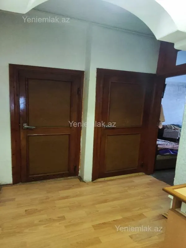 Satılır 3 otaqlı köhnə tikili 65 m²