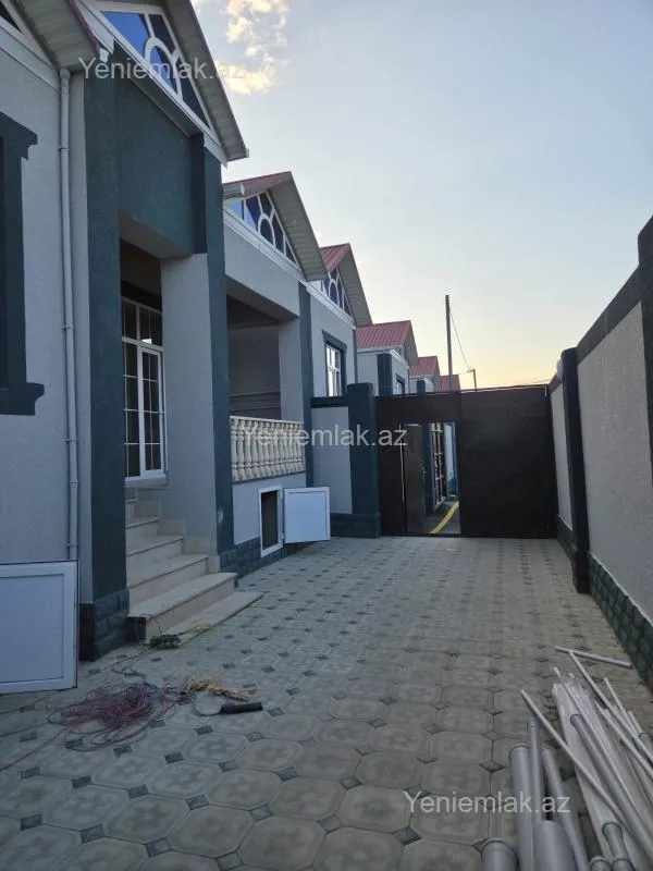 Satılır 3 otaqlı həyət evi 95 m²