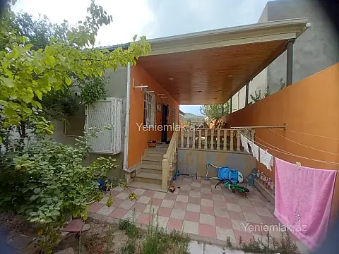 Satılır 3 otaqlı həyət evi 100 m²