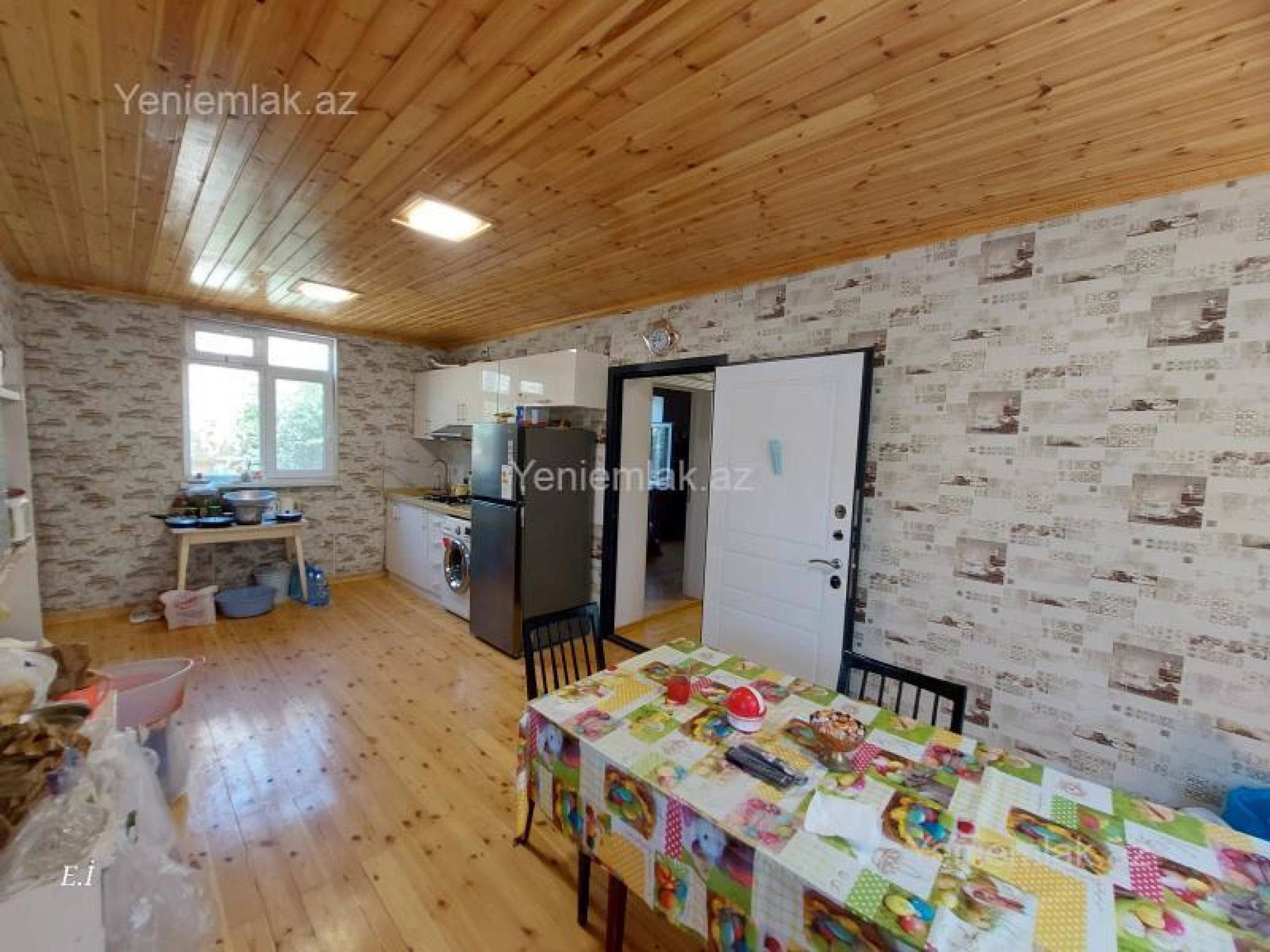 Satılır 4 otaqlı həyət evi 124 m²