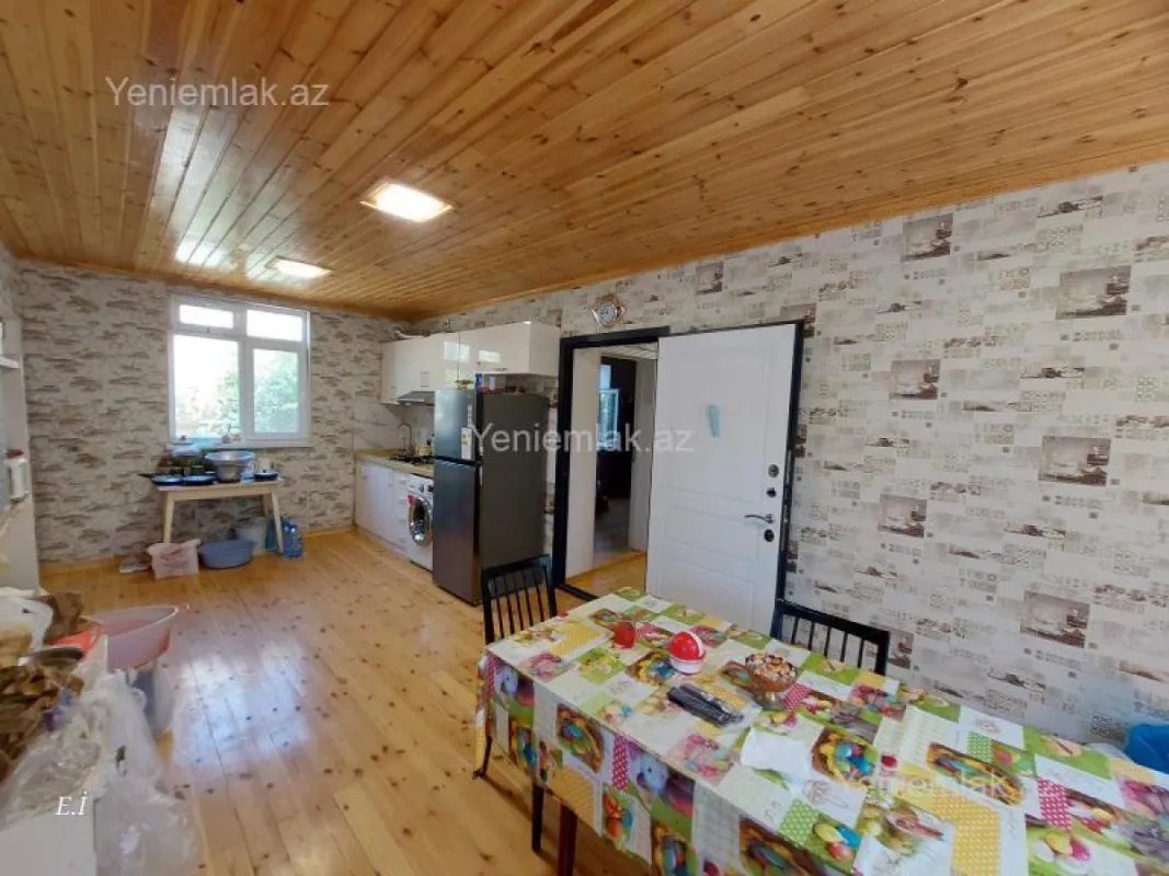 Satılır 4 otaqlı həyət evi 124 m²