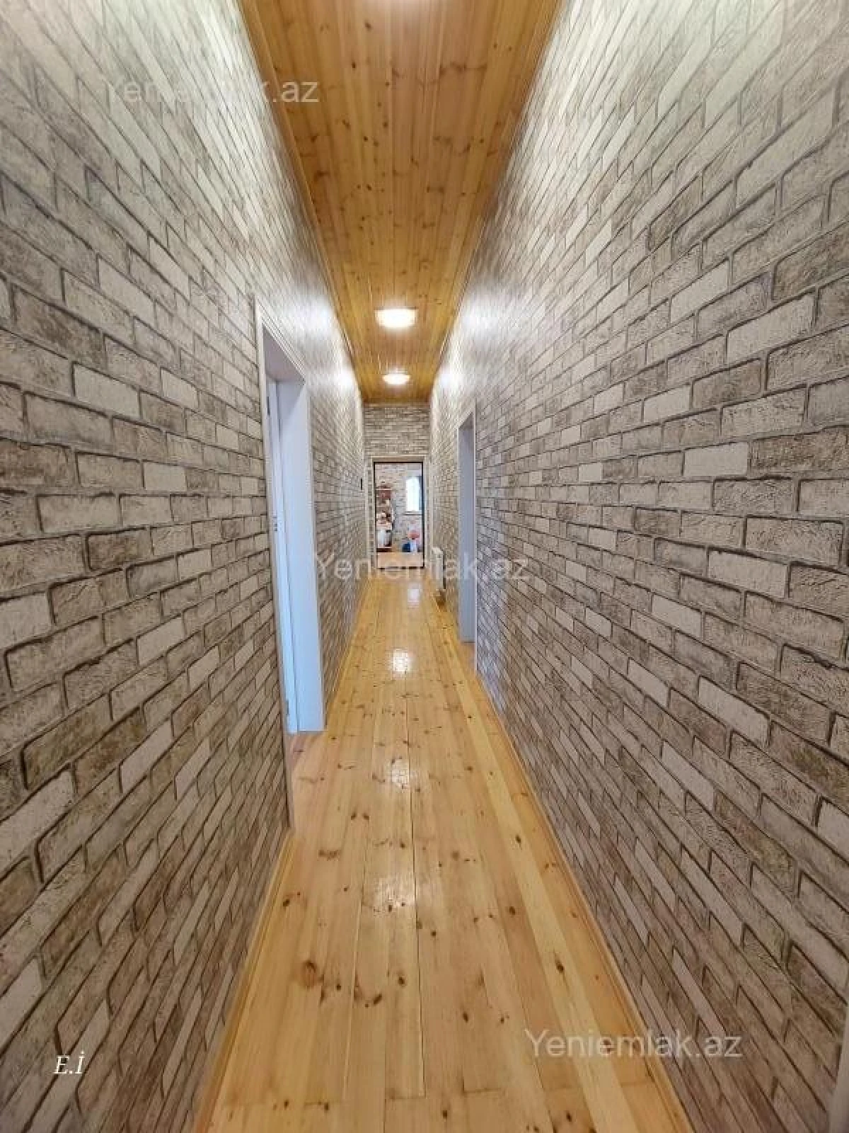 Satılır 4 otaqlı həyət evi 124 m²