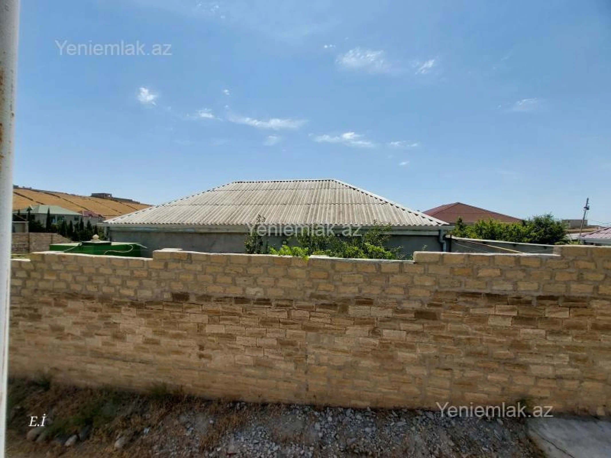 Satılır 4 otaqlı həyət evi 124 m²