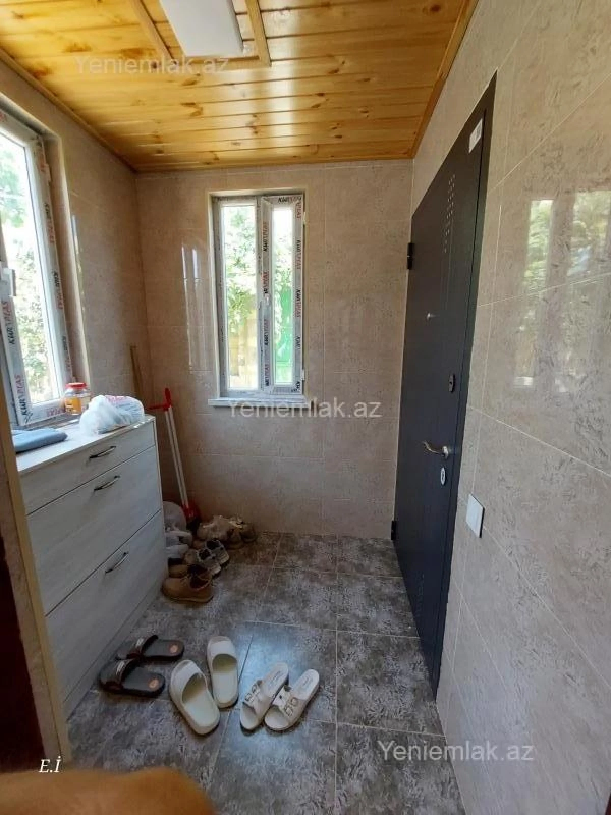 Satılır 4 otaqlı həyət evi 124 m²