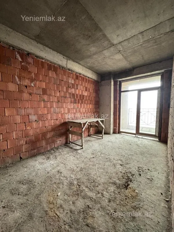 Satılır 2 otaqlı yeni tikili 76 m²