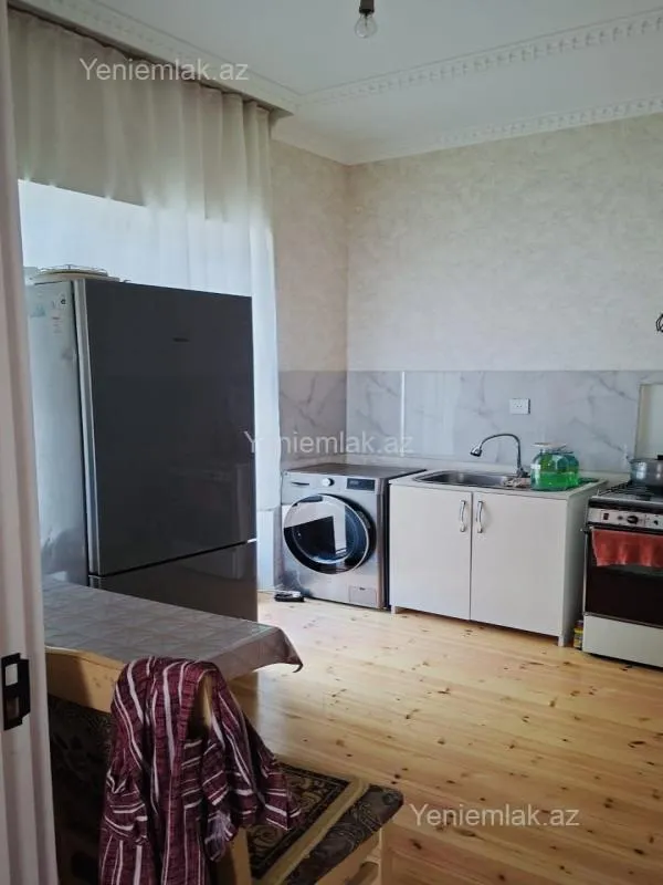 Satılır 4 otaqlı həyət evi 80 m²