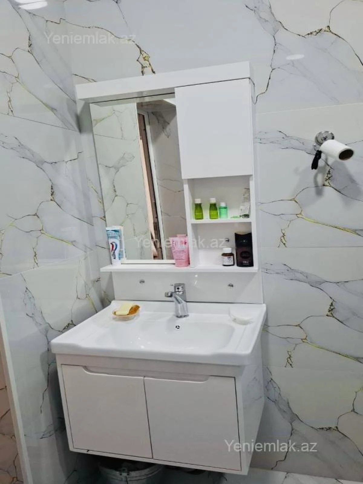 Satılır 4 otaqlı həyət evi 80 m²
