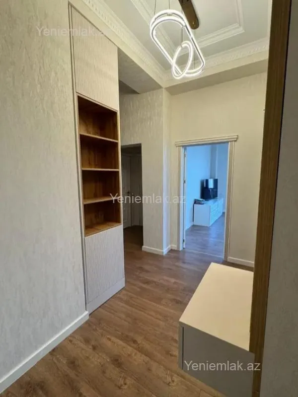 Satılır 3 otaqlı yeni tikili 98.7 m²